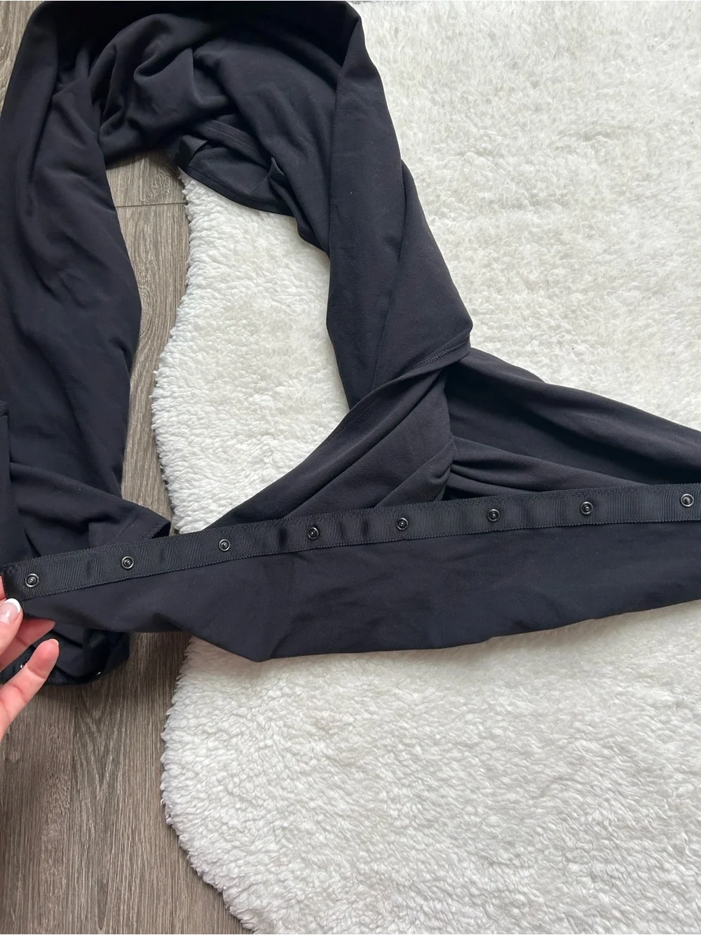 Lululemon Black Snap Scarf